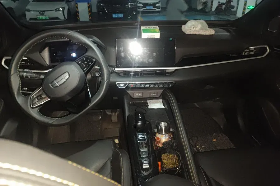 2025 Geely Coolray 1.5T 181HP L4 7DCT,autocango,china used car exporter,china ev exporter,chinese used car exporter,chinese used ev exporter