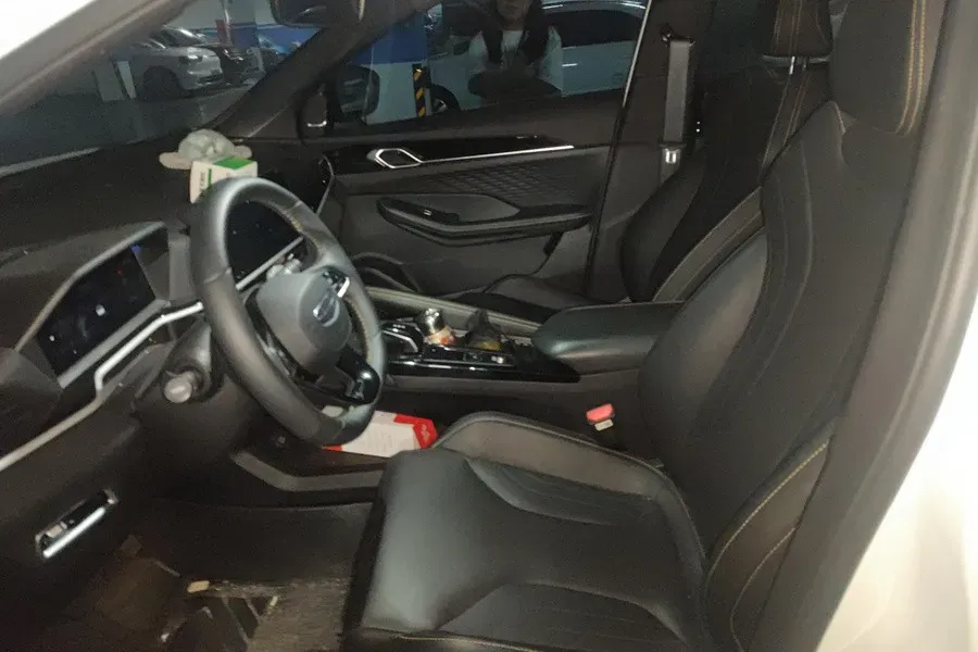 2025 Geely Coolray 1.5T 181HP L4 7DCT,autocango,china used car exporter,china ev exporter,chinese used car exporter,chinese used ev exporter