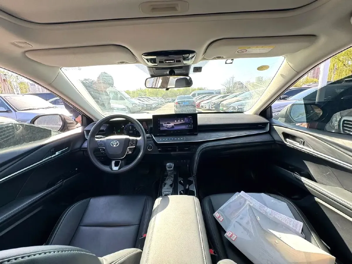 2024 Toyota Camry 2.0L 152HP L4 E-CVT Hybrid,autocango,china used car exporter,china ev exporter,chinese used car exporter,chinese used ev exporter