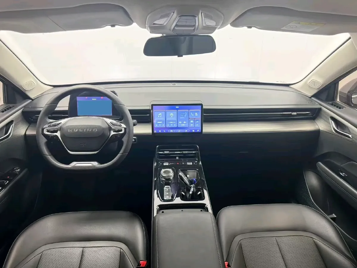 2024 WuLing XingGuang 1.5L 106HP L4 E-CVT PHEV 9.5KWH,autocango,china used car exporter,china ev exporter,chinese used car exporter,chinese used ev exporter