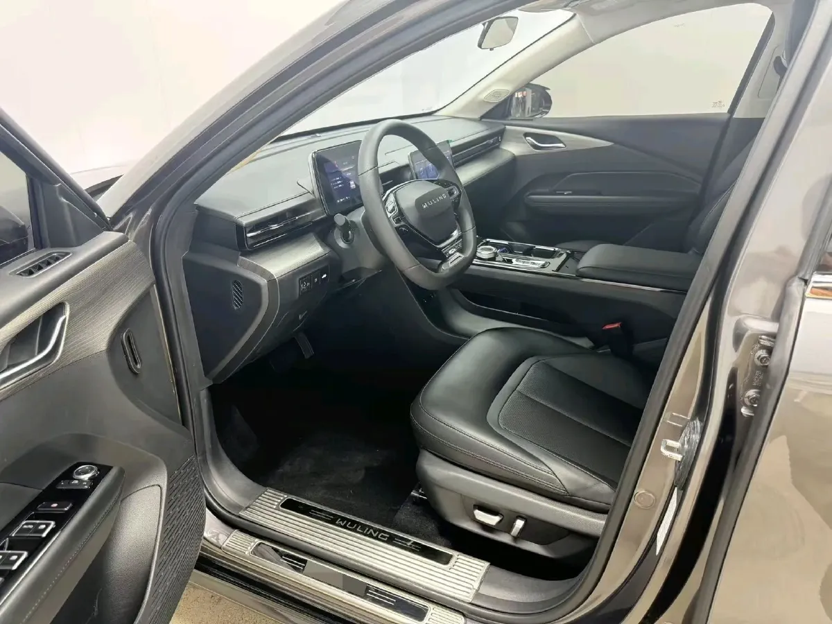 2024 WuLing XingGuang 1.5L 106HP L4 E-CVT PHEV 9.5KWH,autocango,china used car exporter,china ev exporter,chinese used car exporter,chinese used ev exporter