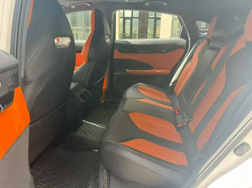 2024 ChangAn UNI-V 2.0T 233HP L4 8AT,autocango,china used car exporter,china ev exporter,chinese used car exporter,chinese used ev exporter