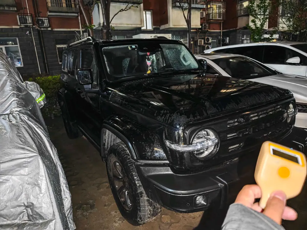 2023 Tank 300 2.0T 227HP L4 8AT,autocango,china used car exporter,china ev exporter,chinese used car exporter,chinese used ev exporter