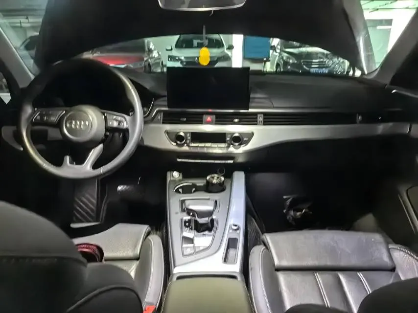 2020 Audi A4L 2.0T 190HP L4 7DCT,autocango,china used car exporter,china ev exporter,chinese used car exporter,chinese used ev exporter