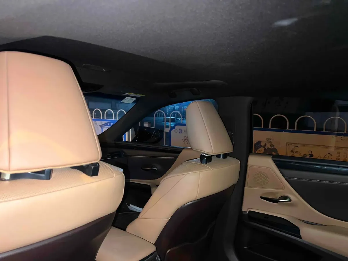 2018 Lexus ES 2.0L 167HP L4 6AT,autocango,china used car exporter,china ev exporter,chinese used car exporter,chinese used ev exporter