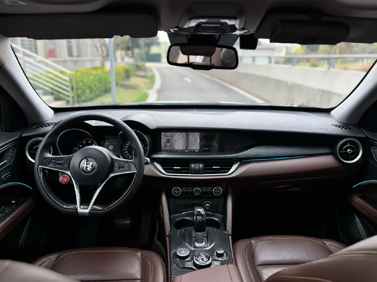 2017 Jaguar XE 2.0T 240HP L4 8AT,autocango,china used car exporter,china ev exporter,chinese used car exporter,chinese used ev exporter