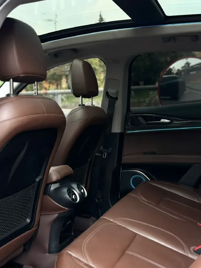 2017 Jaguar XE 2.0T 240HP L4 8AT,autocango,china used car exporter,china ev exporter,chinese used car exporter,chinese used ev exporter