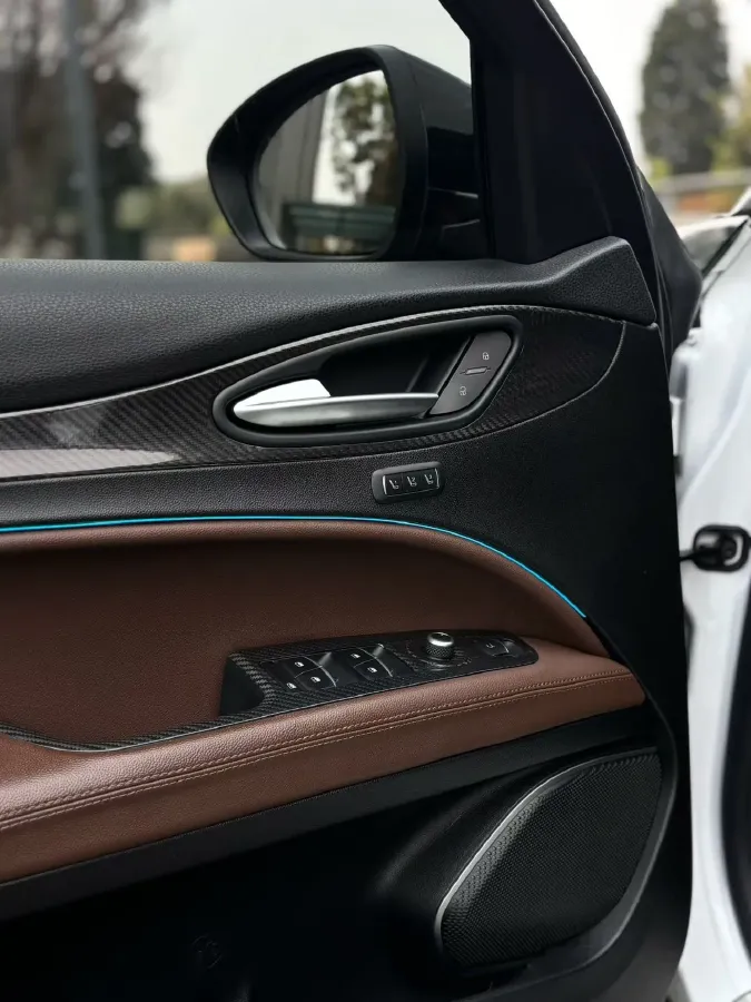 2017 Jaguar XE 2.0T 240HP L4 8AT,autocango,china used car exporter,china ev exporter,chinese used car exporter,chinese used ev exporter