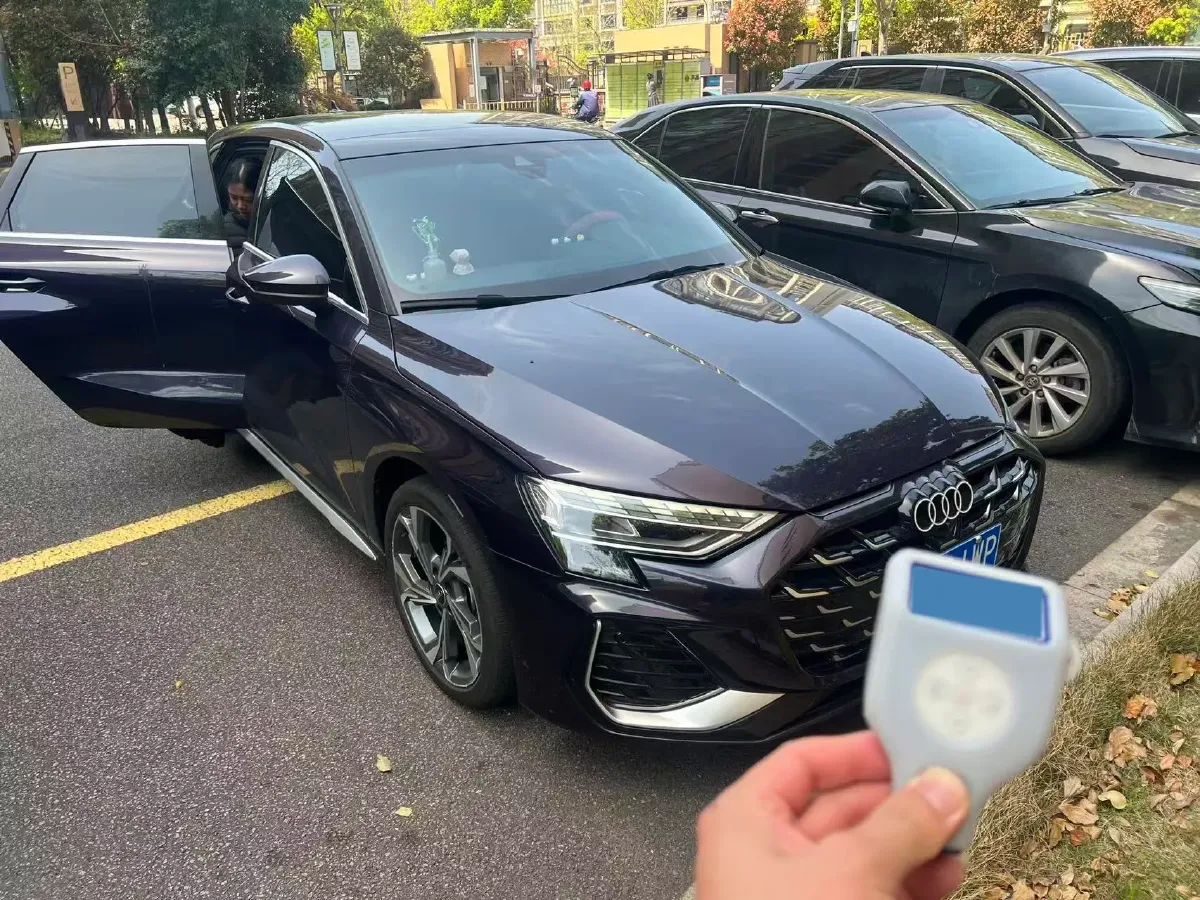 2025 Audi A3 1.5T 160HP L4 7DCT,autocango,china used car exporter,china ev exporter,chinese used car exporter,chinese used ev exporter