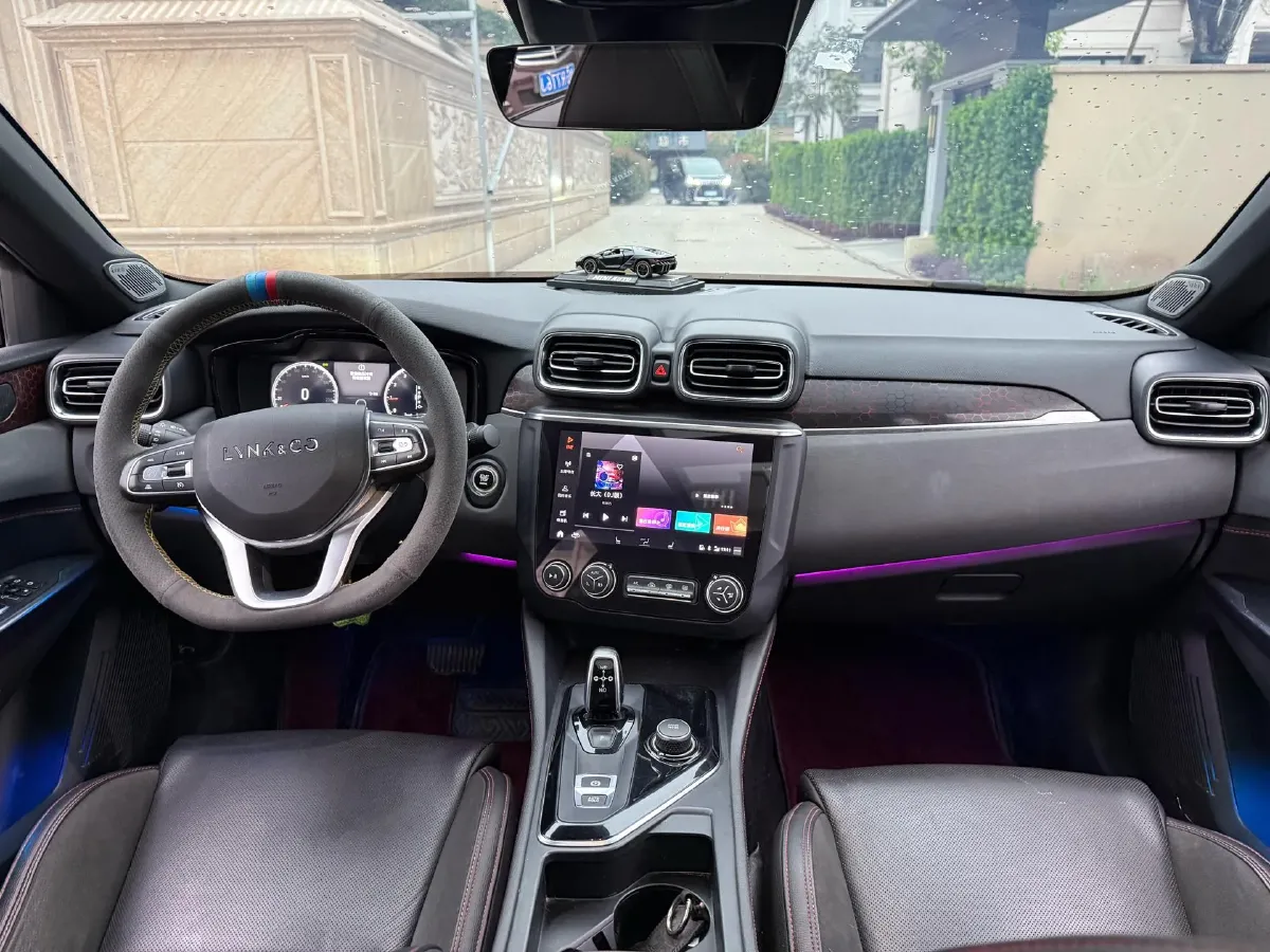 2019 LYNK&CO 01 2.0T 190HP L4 6AT,autocango,china used car exporter,china ev exporter,chinese used car exporter,chinese used ev exporter