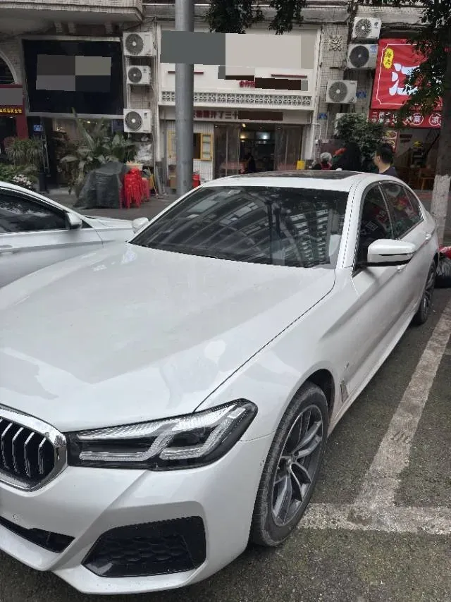 2022 BMW 5 Series 2.0T 184HP L4 8AT,autocango,china used car exporter,china ev exporter,chinese used car exporter,chinese used ev exporter