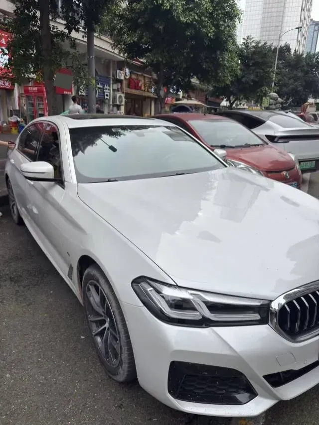 2022 BMW 5 Series 2.0T 184HP L4 8AT,autocango,china used car exporter,china ev exporter,chinese used car exporter,chinese used ev exporter