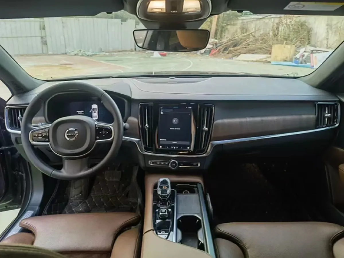 2024 Volvo S90 2.0T 250HP L4 8AT,autocango,china used car exporter,china ev exporter,chinese used car exporter,chinese used ev exporter