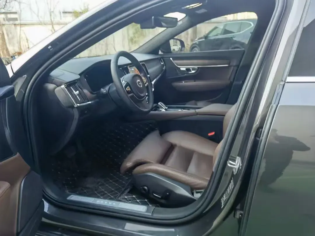 2024 Volvo S90 2.0T 250HP L4 8AT,autocango,china used car exporter,china ev exporter,chinese used car exporter,chinese used ev exporter