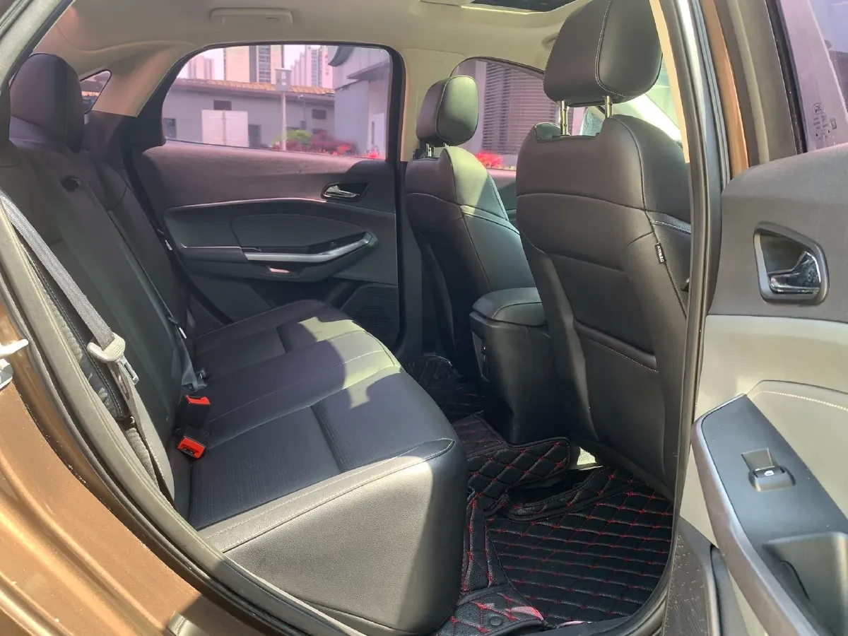 2017 Ford Escort 1.5L 113HP L4 6AT,autocango,china used car exporter,china ev exporter,chinese used car exporter,chinese used ev exporter