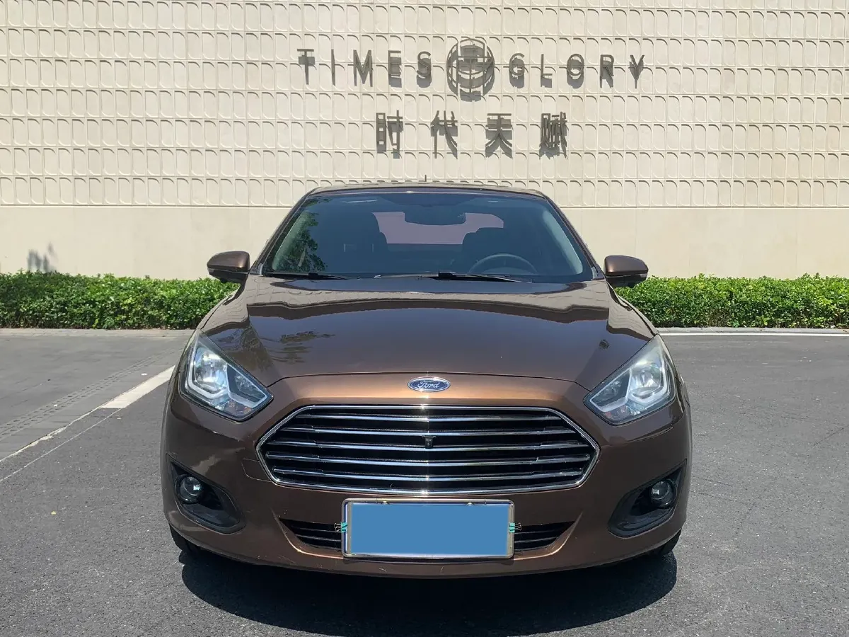 2017 Ford Escort 1.5L 113HP L4 6AT,autocango,china used car exporter,china ev exporter,chinese used car exporter,chinese used ev exporter