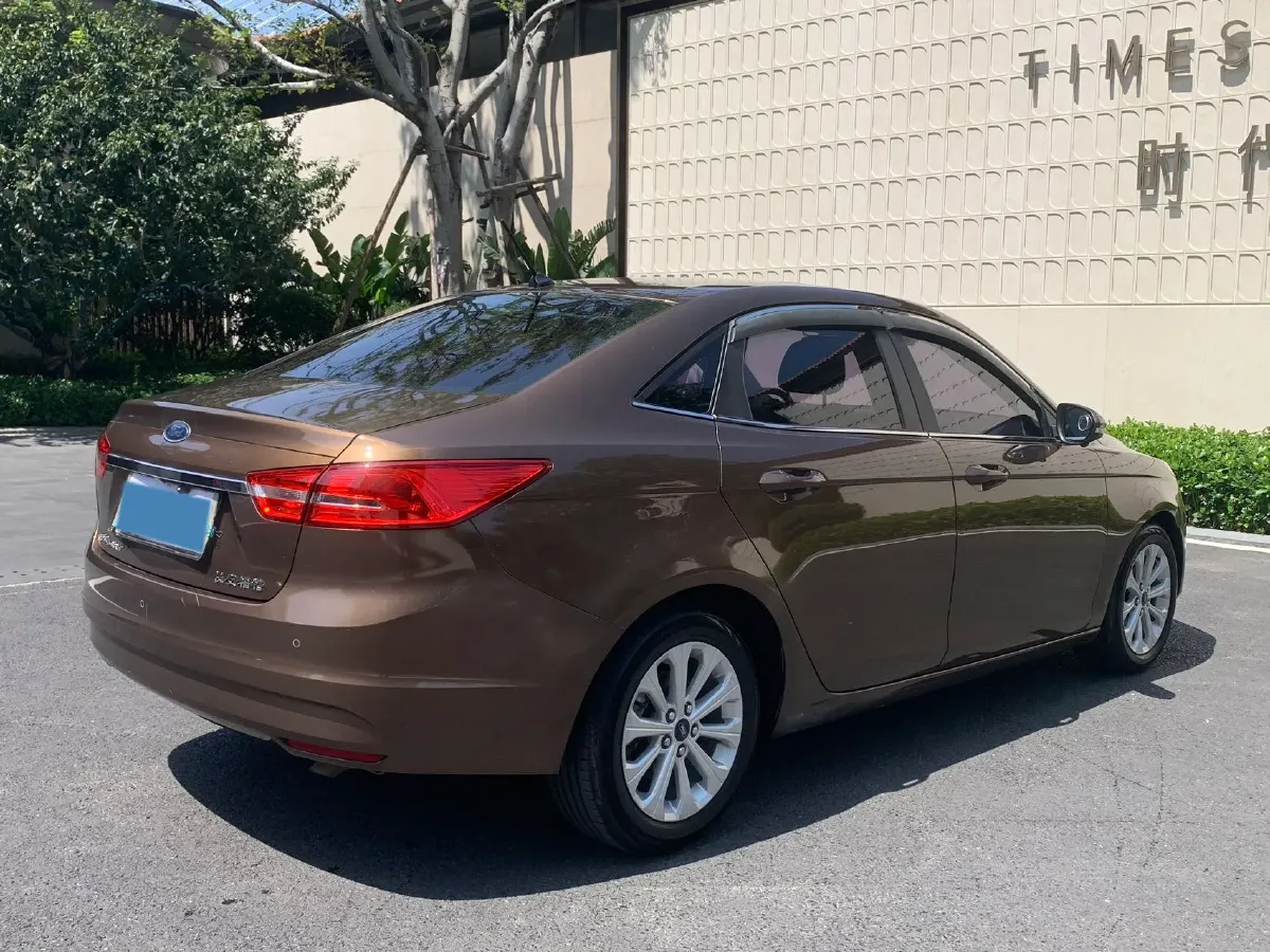 2017 Ford Escort 1.5L 113HP L4 6AT,autocango,china used car exporter,china ev exporter,chinese used car exporter,chinese used ev exporter