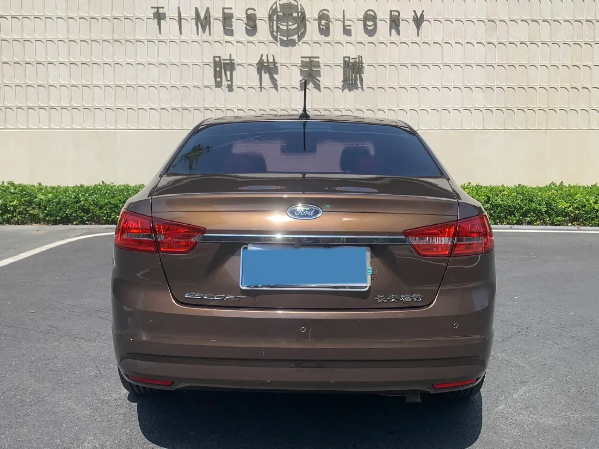 2017 Ford Escort 1.5L 113HP L4 6AT,autocango,china used car exporter,china ev exporter,chinese used car exporter,chinese used ev exporter