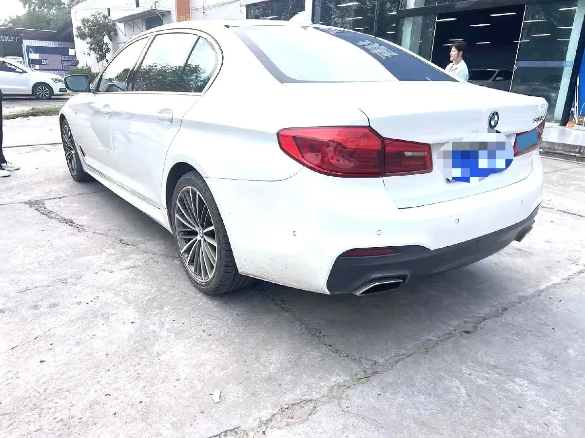 2020 BMW 5 Series 2.0T 252HP L4 8AT,autocango,china used car exporter,china ev exporter,chinese used car exporter,chinese used ev exporter