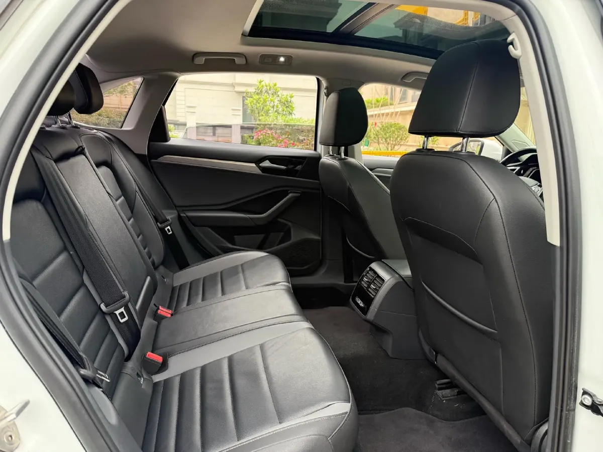 2020 Volkswagen Sagitar 1.2T 116HP L4 7DCT,autocango,china used car exporter,china ev exporter,chinese used car exporter,chinese used ev exporter