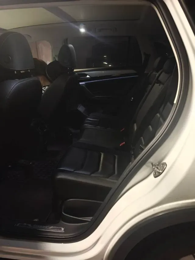 2019 Jeep Cherokee 2.0T 234HP L4 9AT,autocango,china used car exporter,china ev exporter,chinese used car exporter,chinese used ev exporter