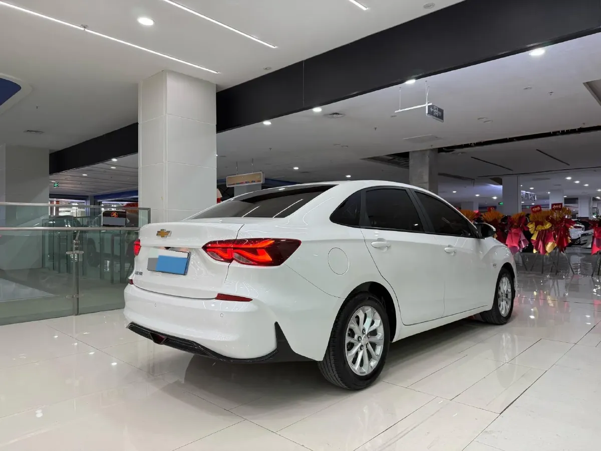 2024 Chevrolet Monza 1.5L 113HP L4 6DCT,autocango,china used car exporter,china ev exporter,chinese used car exporter,chinese used ev exporter