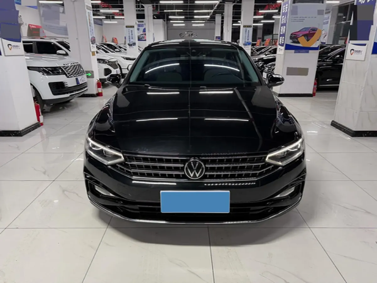 2023 Volkswagen Magotan 2.0T 186HP L4 7DCT,autocango,china used car exporter,china ev exporter,chinese used car exporter,chinese used ev exporter