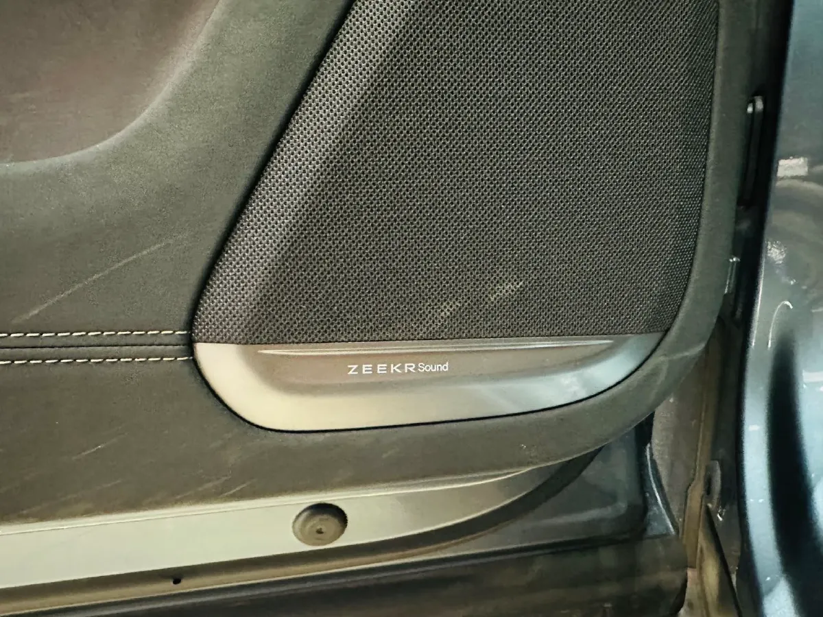 2025 Zeekr 7X BEV 75KWH,autocango,china used car exporter,china ev exporter,chinese used car exporter,chinese used ev exporter