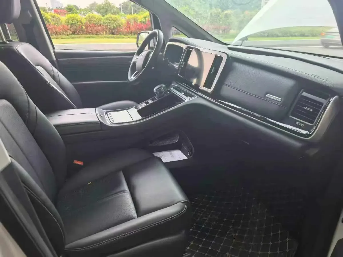 2021 GAC Trumpchi M8 2.0T 252HP L4 8AT,autocango,china used car exporter,china ev exporter,chinese used car exporter,chinese used ev exporter