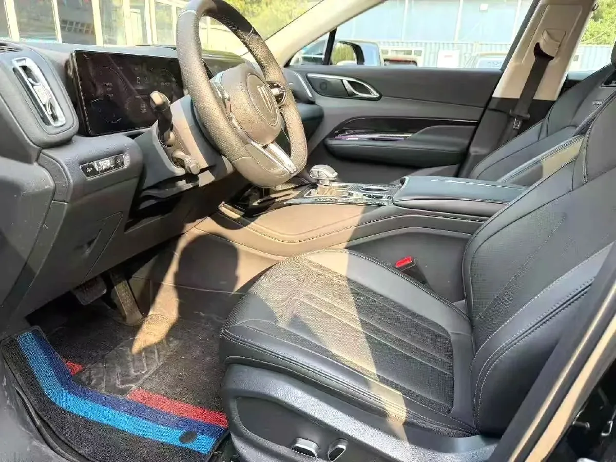 2025 HongQi HS3 1.5T 150HP L4 1DHT PHEV,autocango,china used car exporter,china ev exporter,chinese used car exporter,chinese used ev exporter