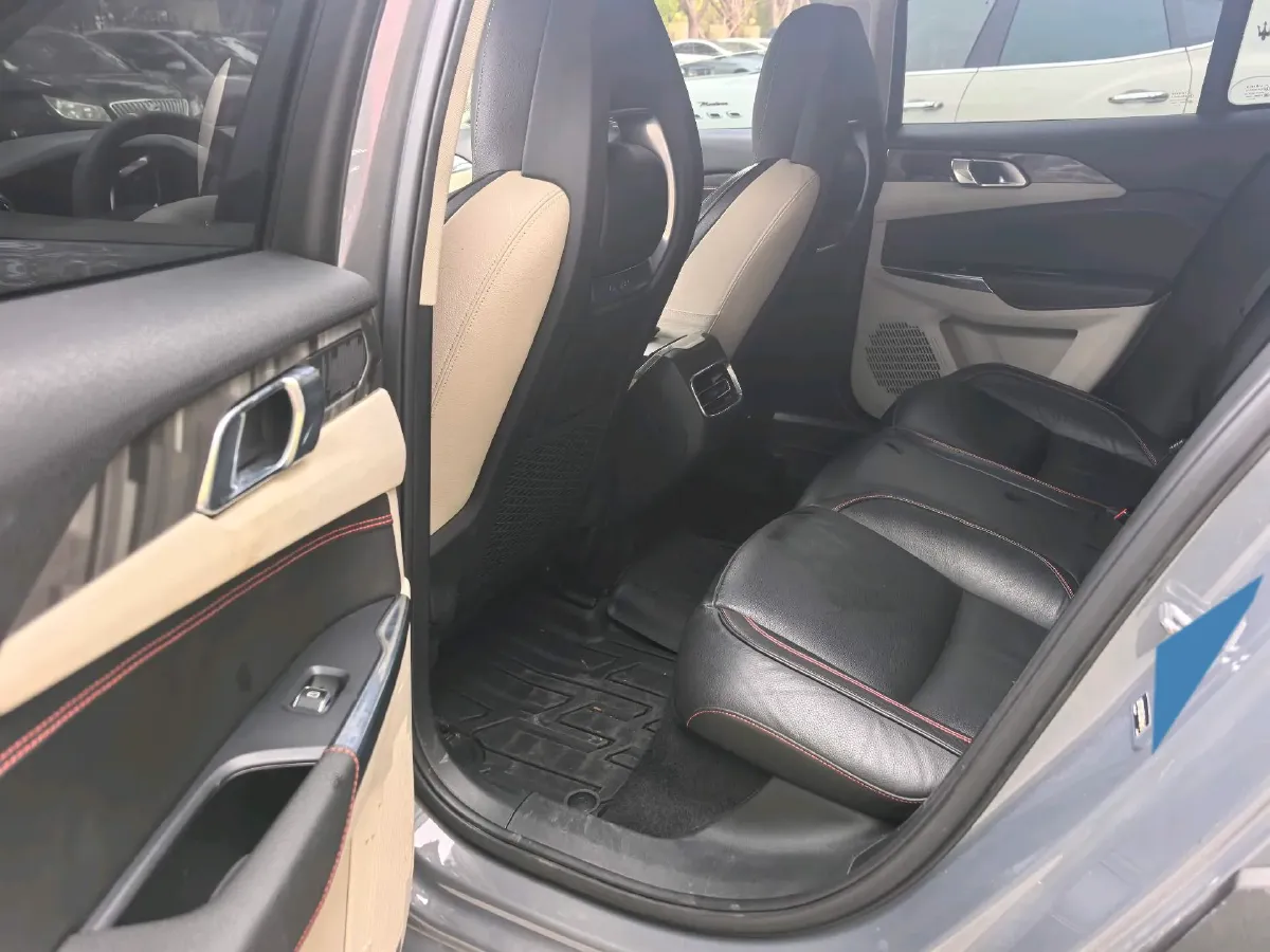 2018 Toyota C-HR 2.0L 171HP L4 CVT,autocango,china used car exporter,china ev exporter,chinese used car exporter,chinese used ev exporter