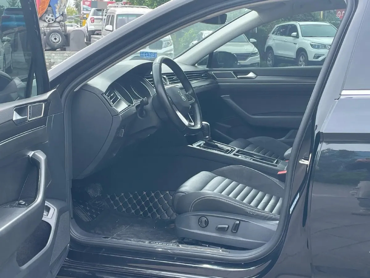 2020 Volkswagen Magotan 2.0T 186HP L4 7DCT,autocango,china used car exporter,china ev exporter,chinese used car exporter,chinese used ev exporter