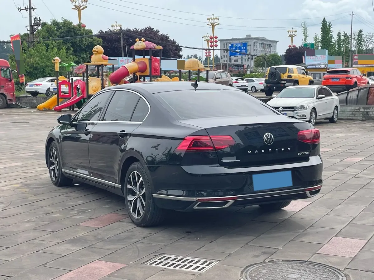 2020 Volkswagen Magotan 2.0T 186HP L4 7DCT,autocango,china used car exporter,china ev exporter,chinese used car exporter,chinese used ev exporter