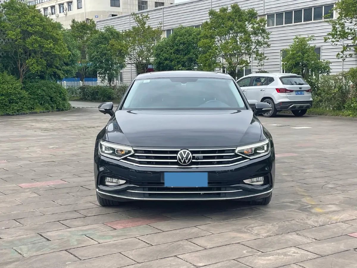 2020 Volkswagen Magotan 2.0T 186HP L4 7DCT,autocango,china used car exporter,china ev exporter,chinese used car exporter,chinese used ev exporter