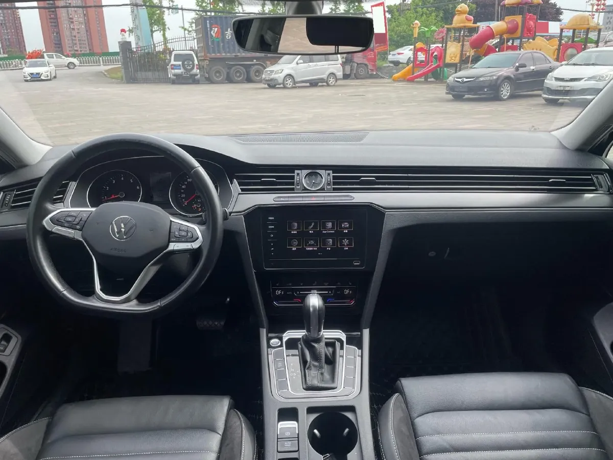 2020 Volkswagen Magotan 2.0T 186HP L4 7DCT,autocango,china used car exporter,china ev exporter,chinese used car exporter,chinese used ev exporter