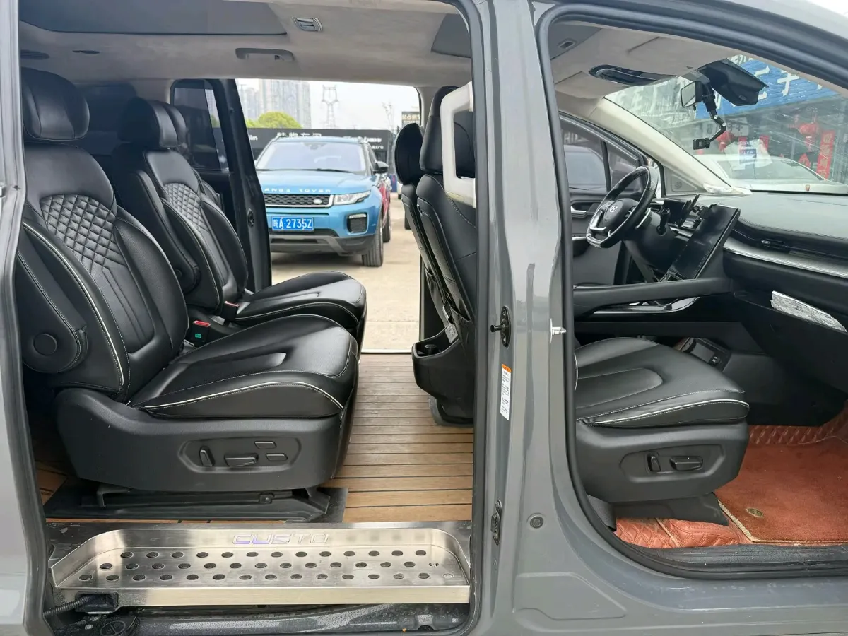 2021 Hyundai Custo 2.0T 236HP L4 8AT,autocango,china used car exporter,china ev exporter,chinese used car exporter,chinese used ev exporter