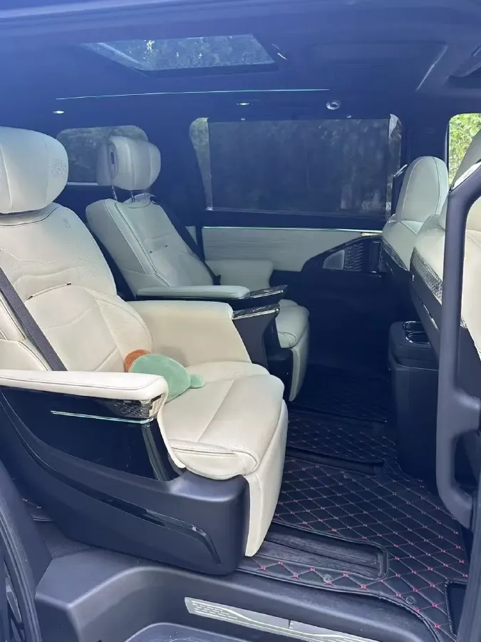 2023 GAC Trumpchi M8 2.0T 190HP L4 E-CVT Hybrid,autocango,china used car exporter,china ev exporter,chinese used car exporter,chinese used ev exporter