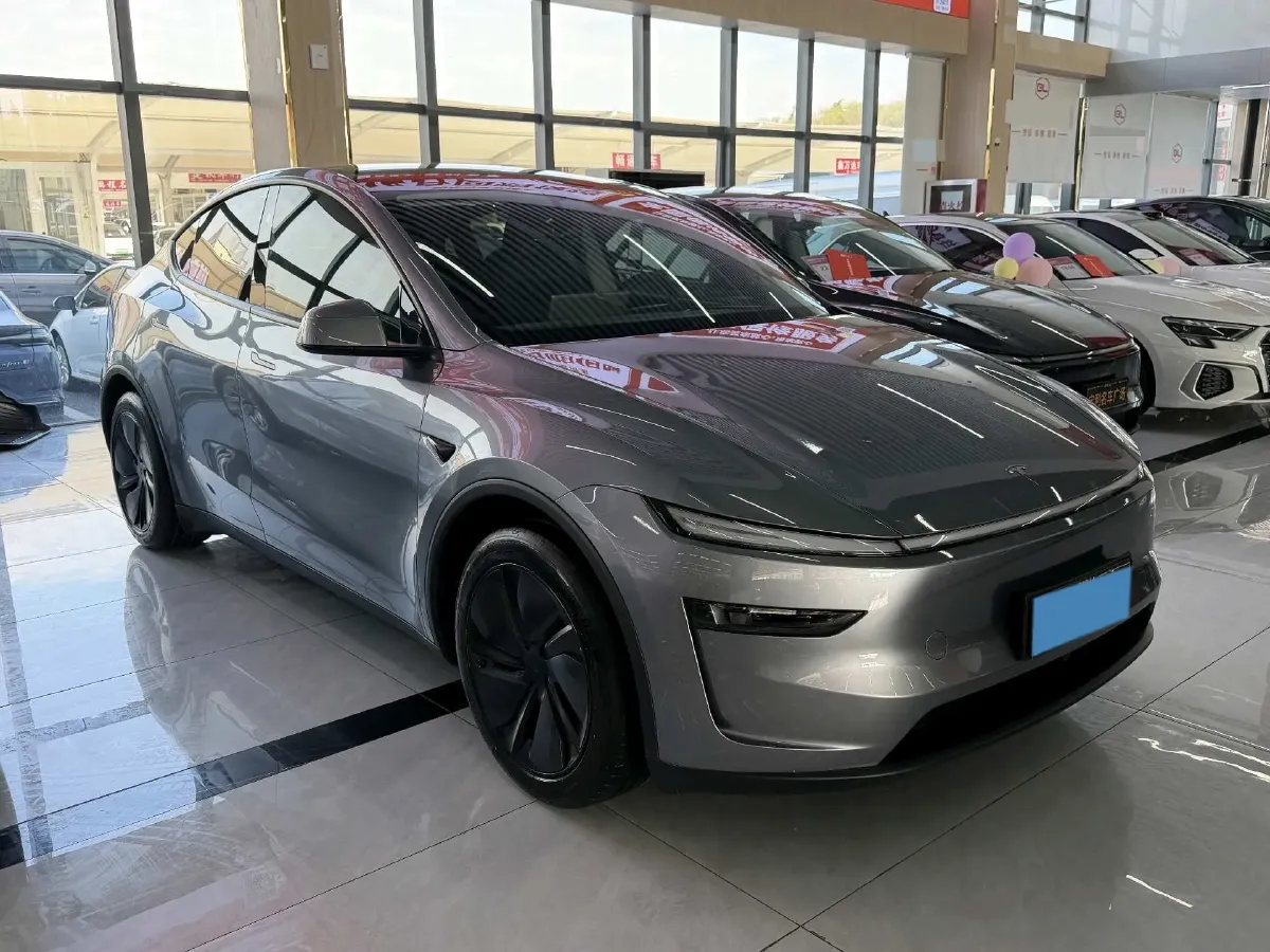 2025 Tesla Model Y BEV 62.5KWH,autocango,china used car exporter,china ev exporter,chinese used car exporter,chinese used ev exporter