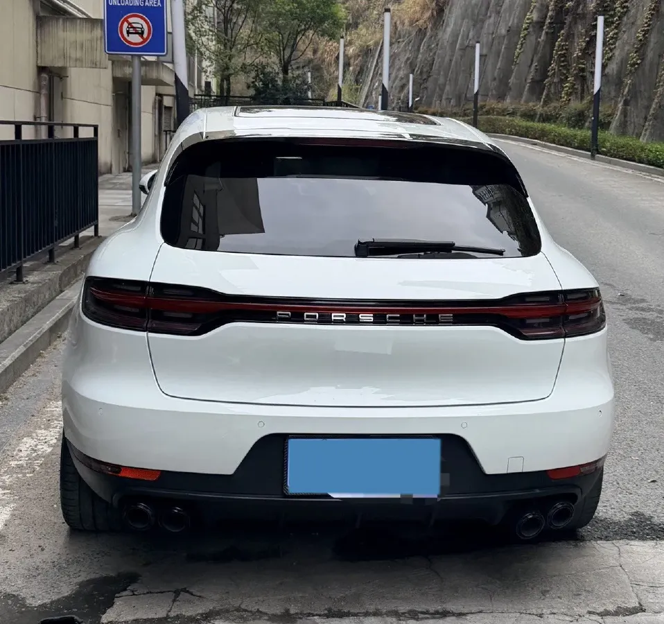 2018 Porsche Macan 2.0T 252HP L4 7DCT,autocango,china used car exporter,china ev exporter,chinese used car exporter,chinese used ev exporter