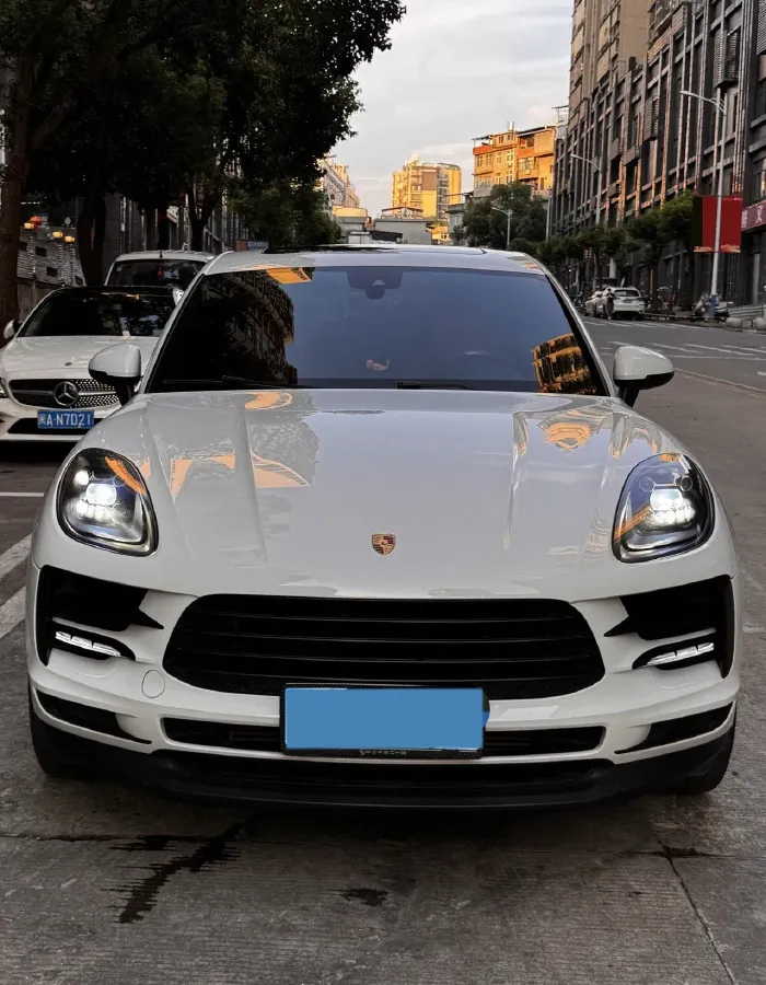 2018 Porsche Macan 2.0T 252HP L4 7DCT,autocango,china used car exporter,china ev exporter,chinese used car exporter,chinese used ev exporter