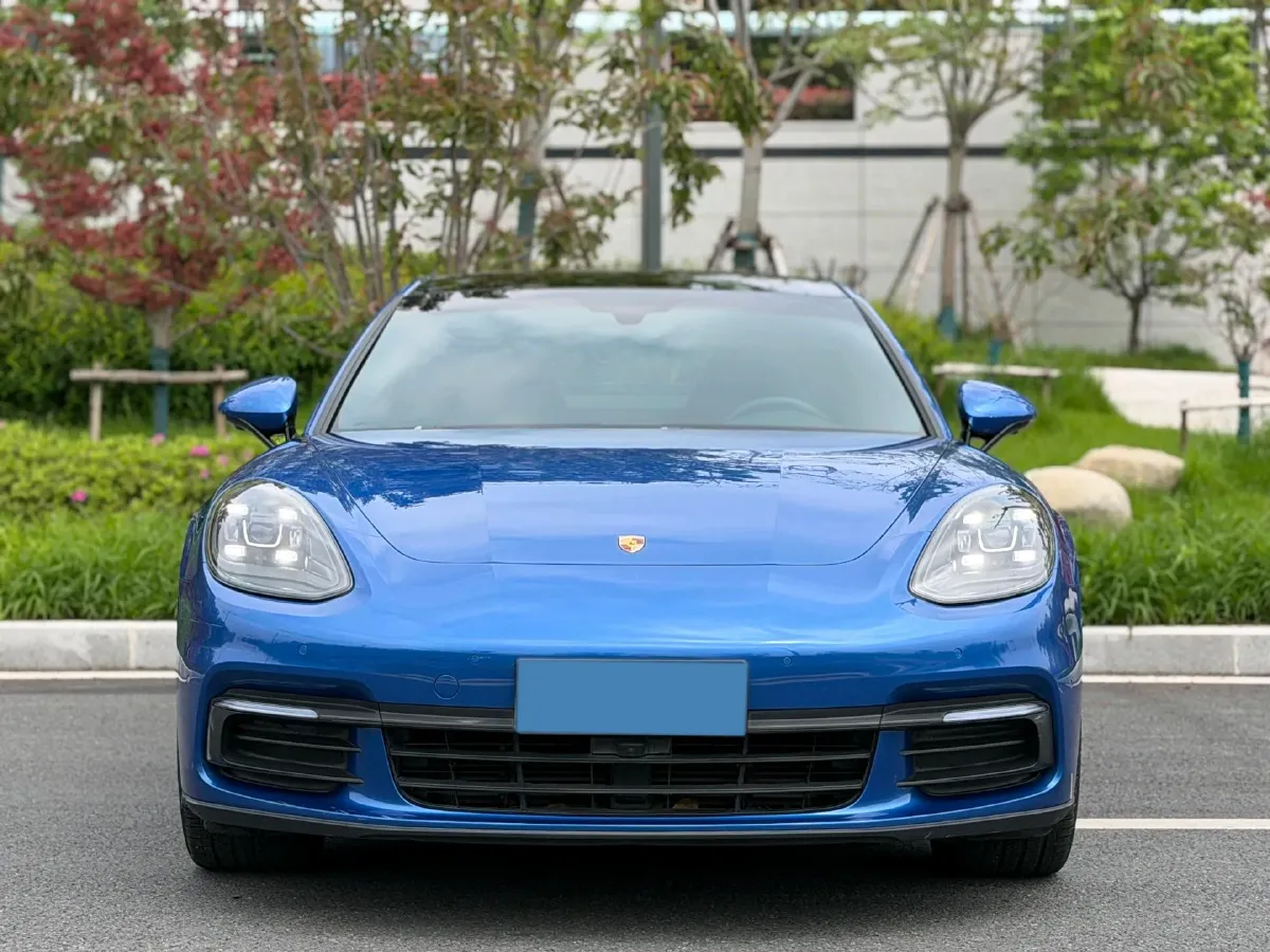 2017 BMW X6 3.0T 306HP L6 8AT,autocango,china used car exporter,china ev exporter,chinese used car exporter,chinese used ev exporter