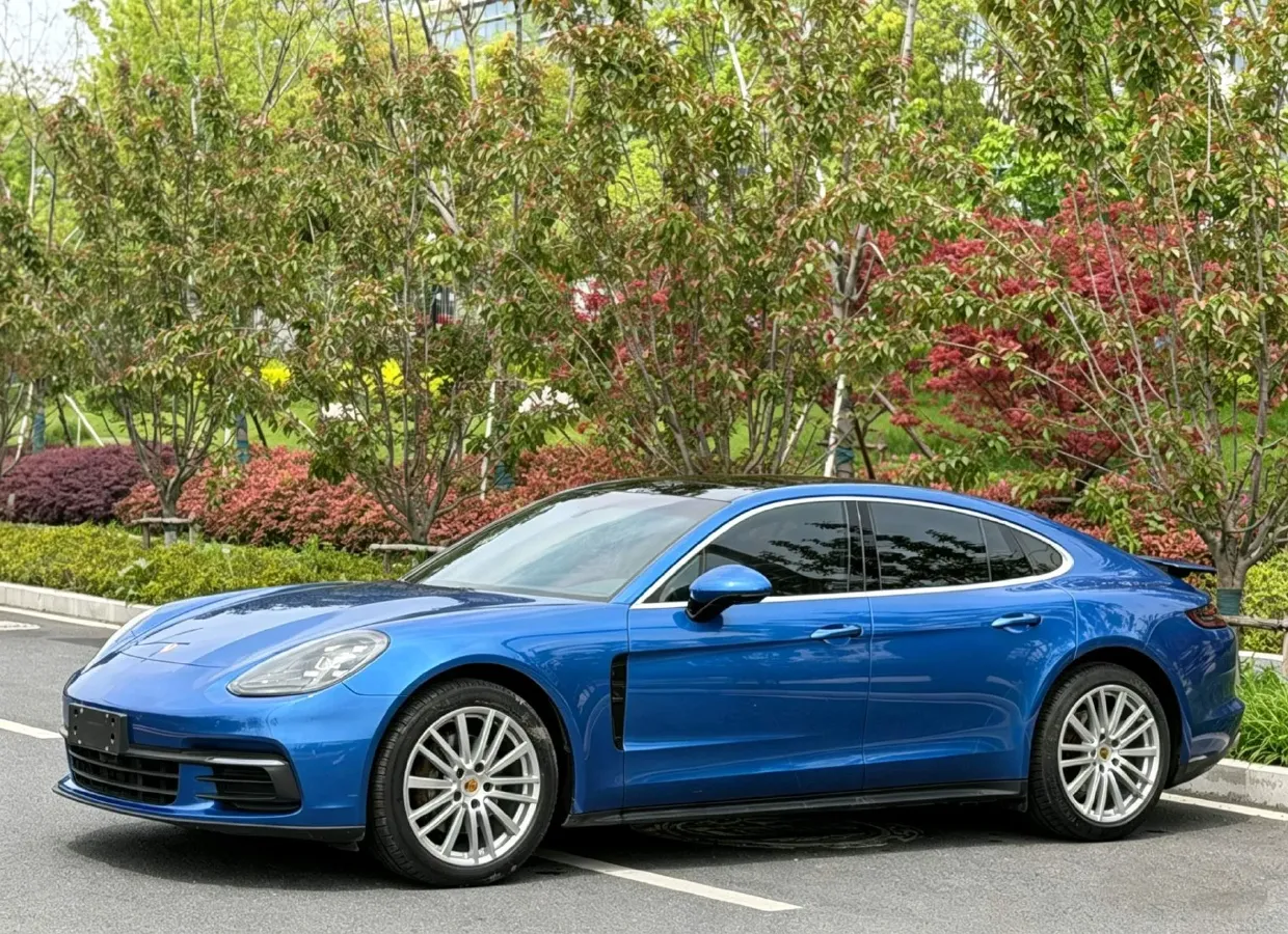 2017 BMW X6 3.0T 306HP L6 8AT,autocango,china used car exporter,china ev exporter,chinese used car exporter,chinese used ev exporter