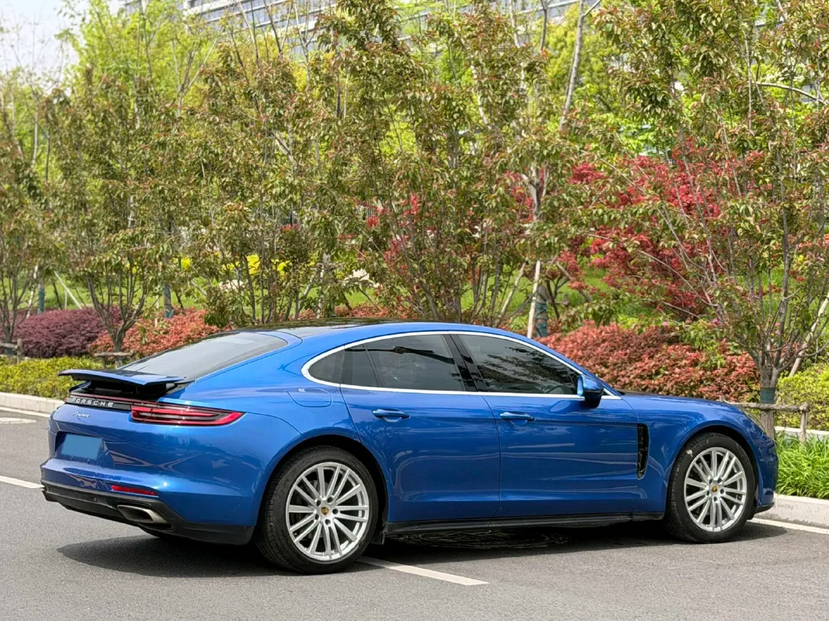 2017 BMW X6 3.0T 306HP L6 8AT,autocango,china used car exporter,china ev exporter,chinese used car exporter,chinese used ev exporter