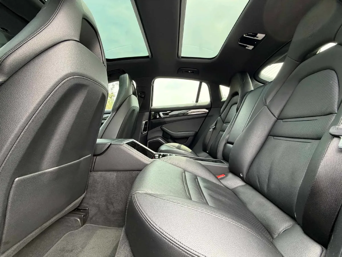 2017 BMW X6 3.0T 306HP L6 8AT,autocango,china used car exporter,china ev exporter,chinese used car exporter,chinese used ev exporter