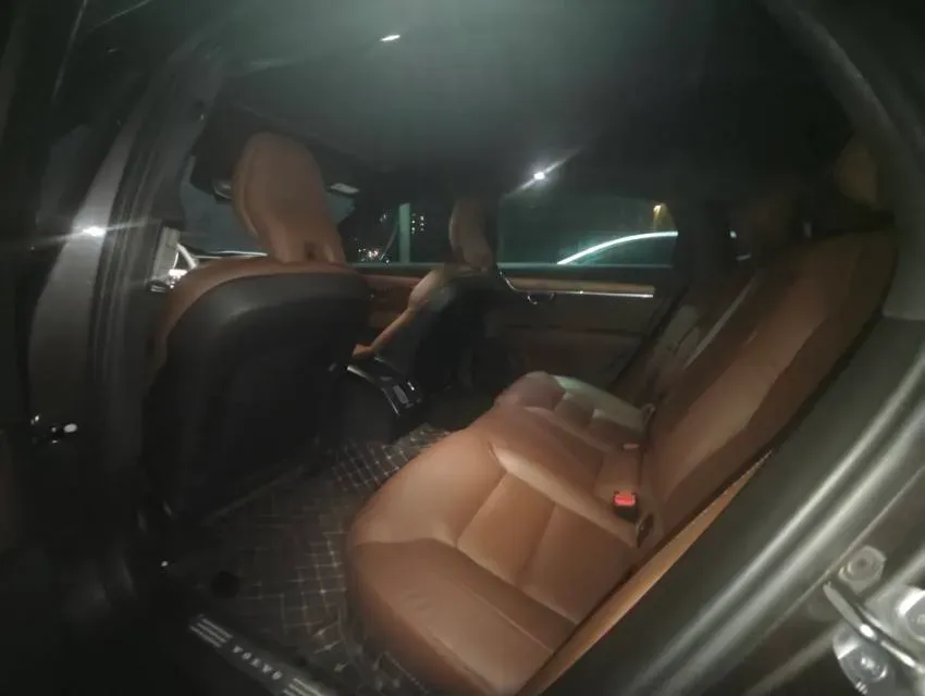 2025 Volvo S90 2.0T 250HP L4 8AT,autocango,china used car exporter,china ev exporter,chinese used car exporter,chinese used ev exporter