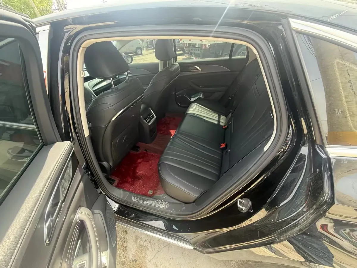 2023 HongQi H5 2.0T 224HP L4 8AT,autocango,china used car exporter,china ev exporter,chinese used car exporter,chinese used ev exporter