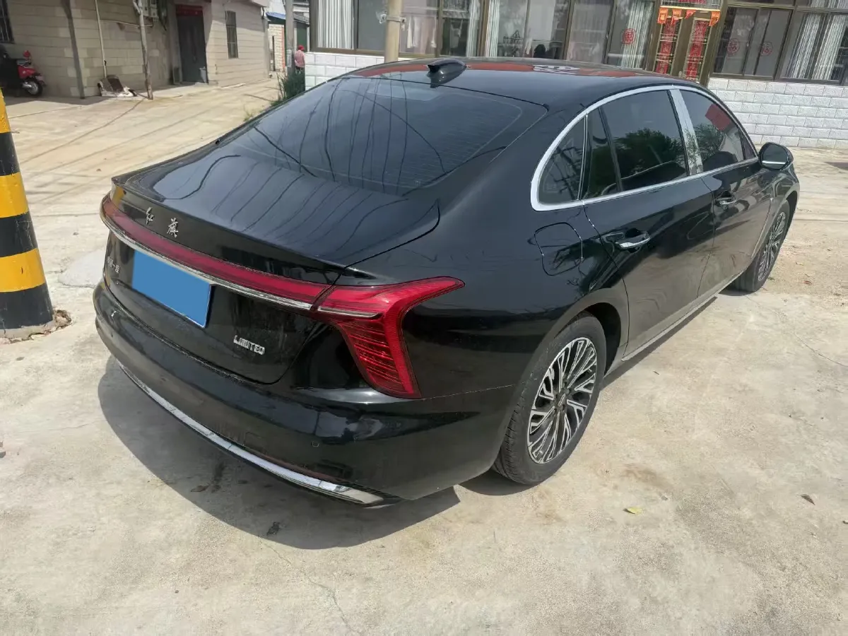 2023 HongQi H5 2.0T 224HP L4 8AT,autocango,china used car exporter,china ev exporter,chinese used car exporter,chinese used ev exporter