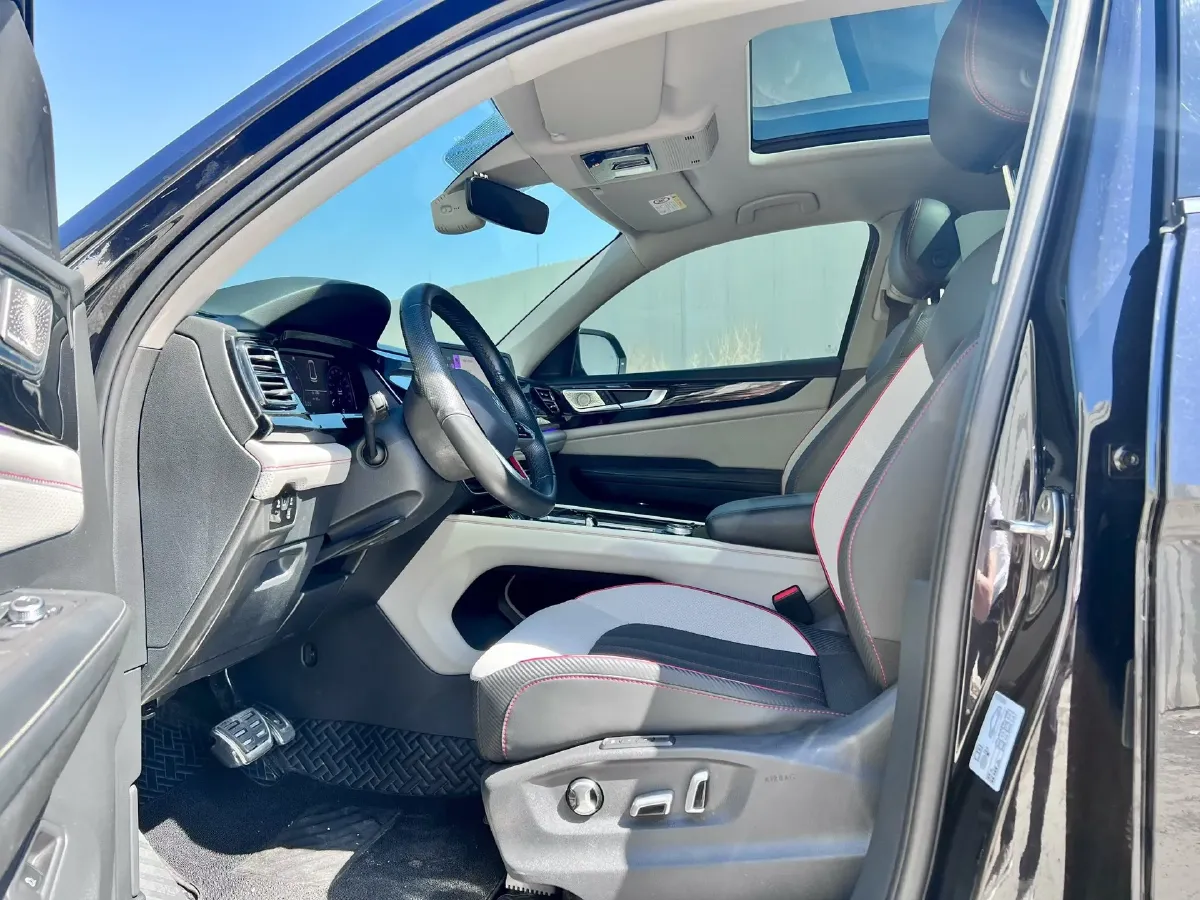 2023 Volkswagen Teramont 2.0T 220HP L4 7DCT,autocango,china used car exporter,china ev exporter,chinese used car exporter,chinese used ev exporter