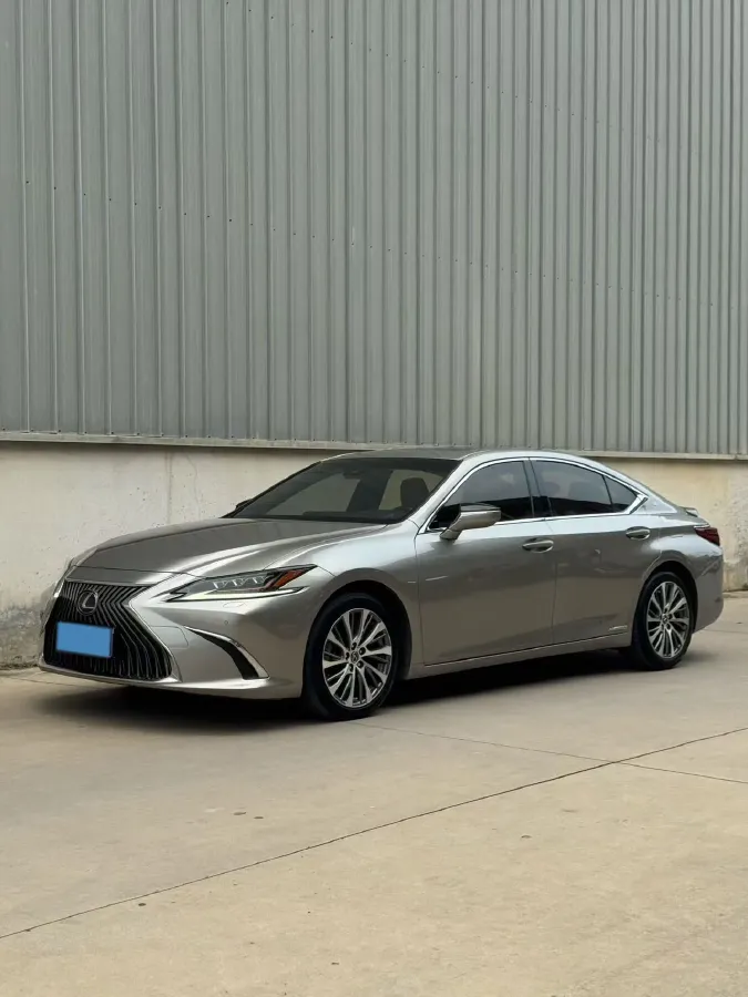 2019 Lexus ES 2.5L 178HP L4 E-CVT Hybrid,autocango,china used car exporter,china ev exporter,chinese used car exporter,chinese used ev exporter