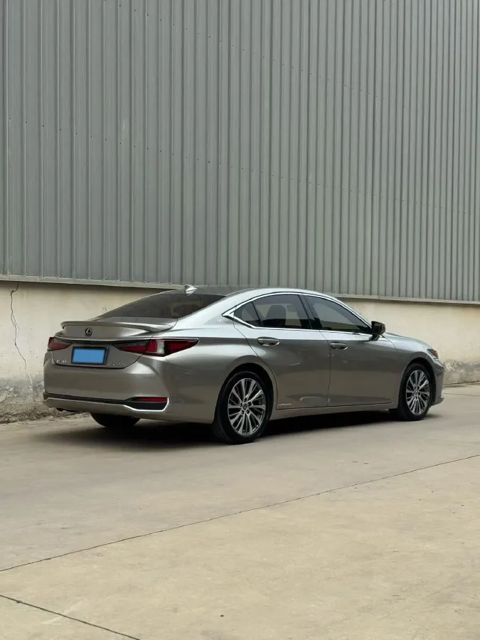 2019 Lexus ES 2.5L 178HP L4 E-CVT Hybrid,autocango,china used car exporter,china ev exporter,chinese used car exporter,chinese used ev exporter